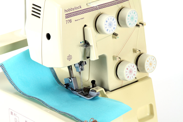 Pfaff Hobbylock 776 Overlocker Serger Machine with foot pedal in great