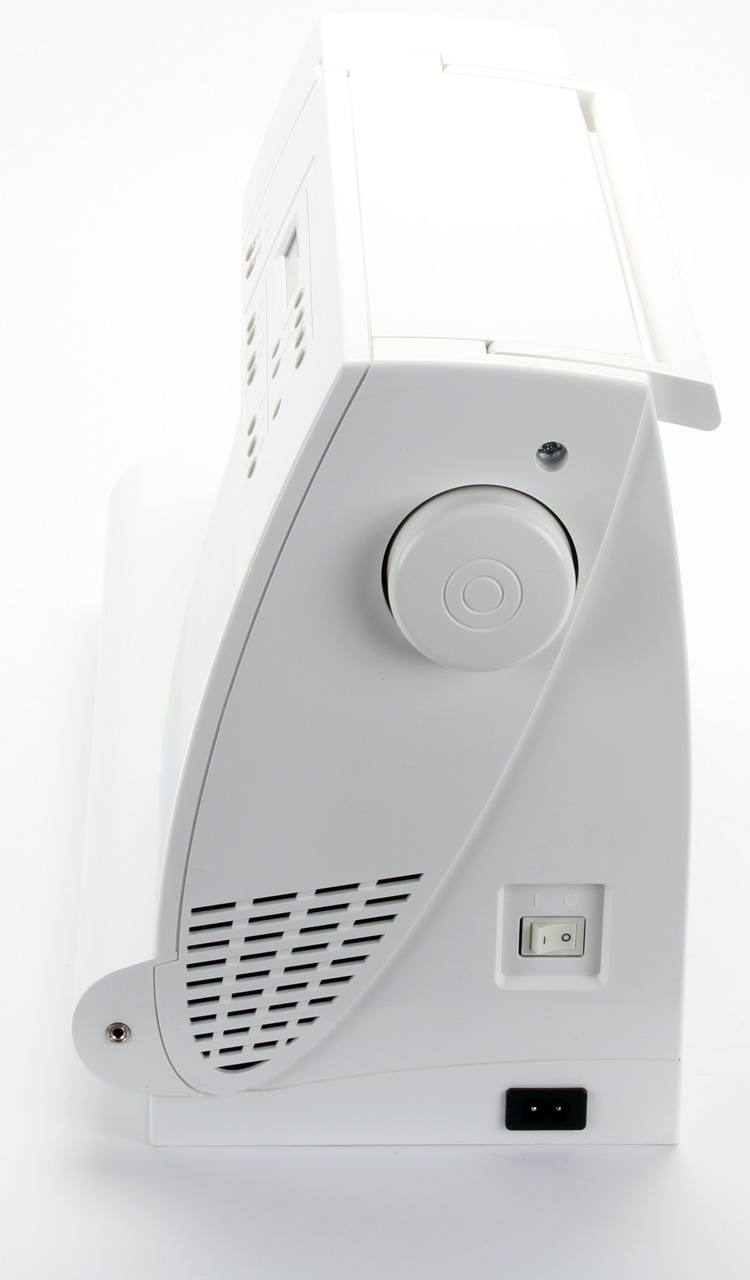 Singer Quantum 9910 Electronic Sewing Machine w/ Optimum Power Control