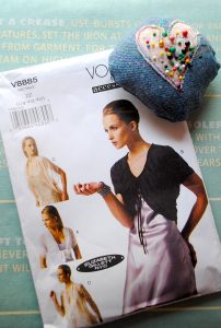 What could be more evening elegant than a bolero by Vogue?
