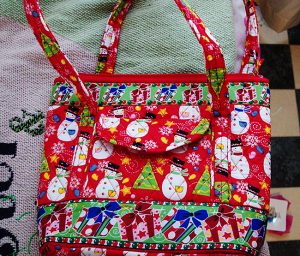 Behold! The Christmas purse I bought. Isn't it fun?