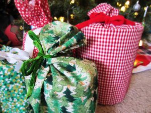 DIY Fabric Gift Bags instead of Wrapping Paper