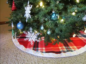 DIY Plaid Christmas Tree Skirt with Satin Binding