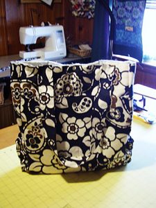 Purses and bags are my favorite projects to sew, I'll make a few this year.